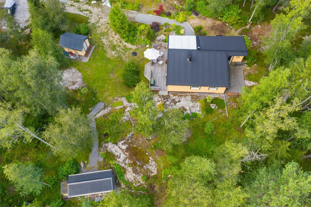 12. Byggnation av attefallshus forrad Lidingo Skarsatra