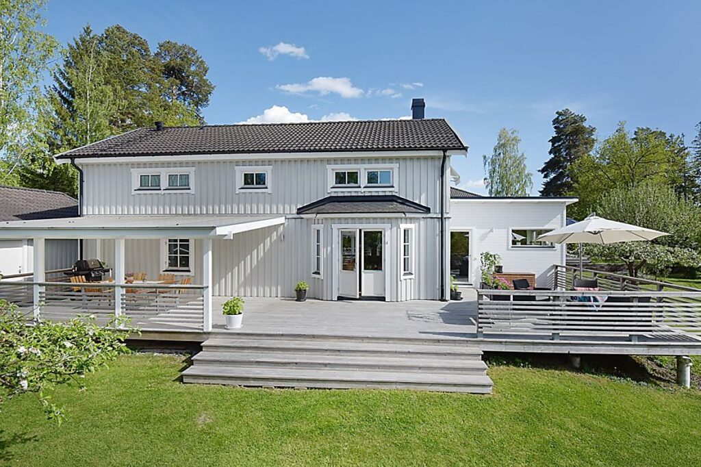4. Nybyggd terrass grasmatta Vallentuna Grondal